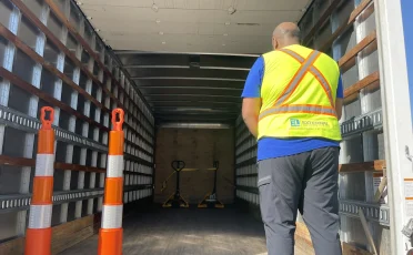 External Logistics Box Truck